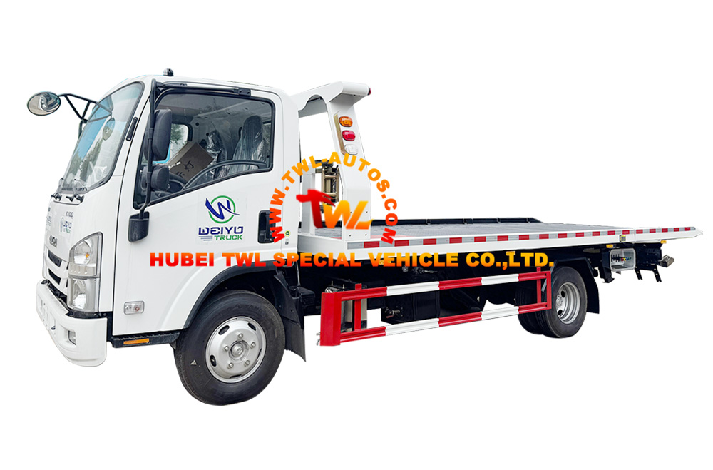 Benefits of Using Flatbed Tow Truck for Safe Vehicle Transport